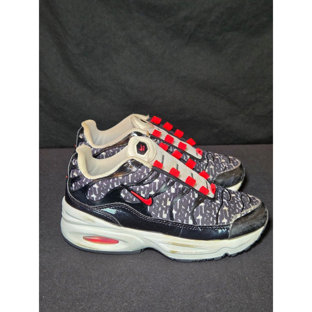 Nike‎ Air Max Plus TN Toddler Shoes Black White Red AT6144 100 Size 12C - Picture 7 of 9